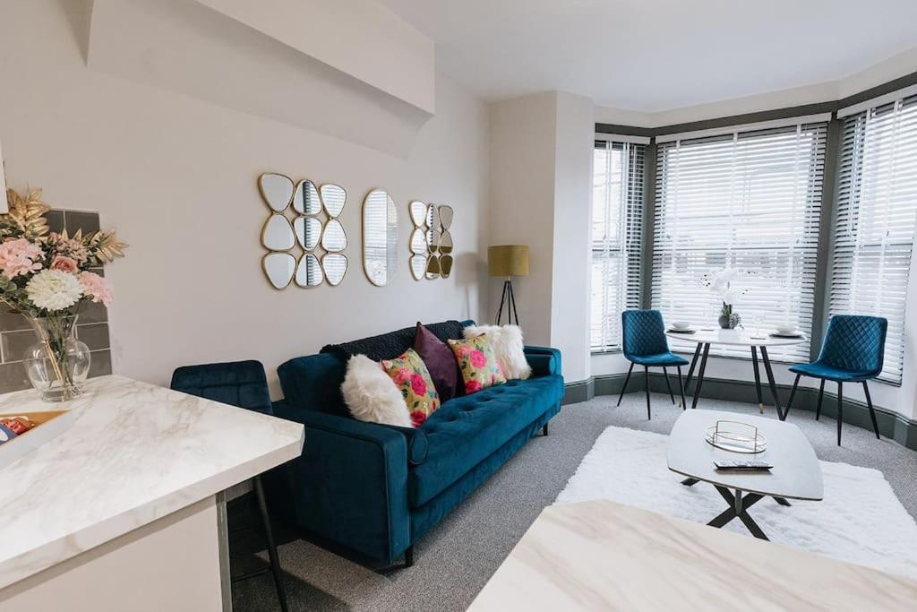 Grove House No.07 - Luxury Apartment Close To The Llandudno Beach Экстерьер фото