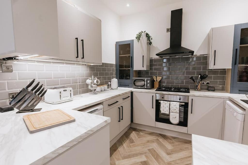 Grove House No.07 - Luxury Apartment Close To The Llandudno Beach Экстерьер фото