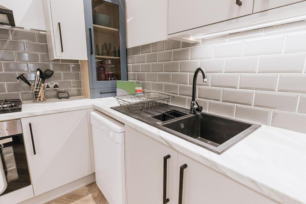 Grove House No.07 - Luxury Apartment Close To The Llandudno Beach Экстерьер фото